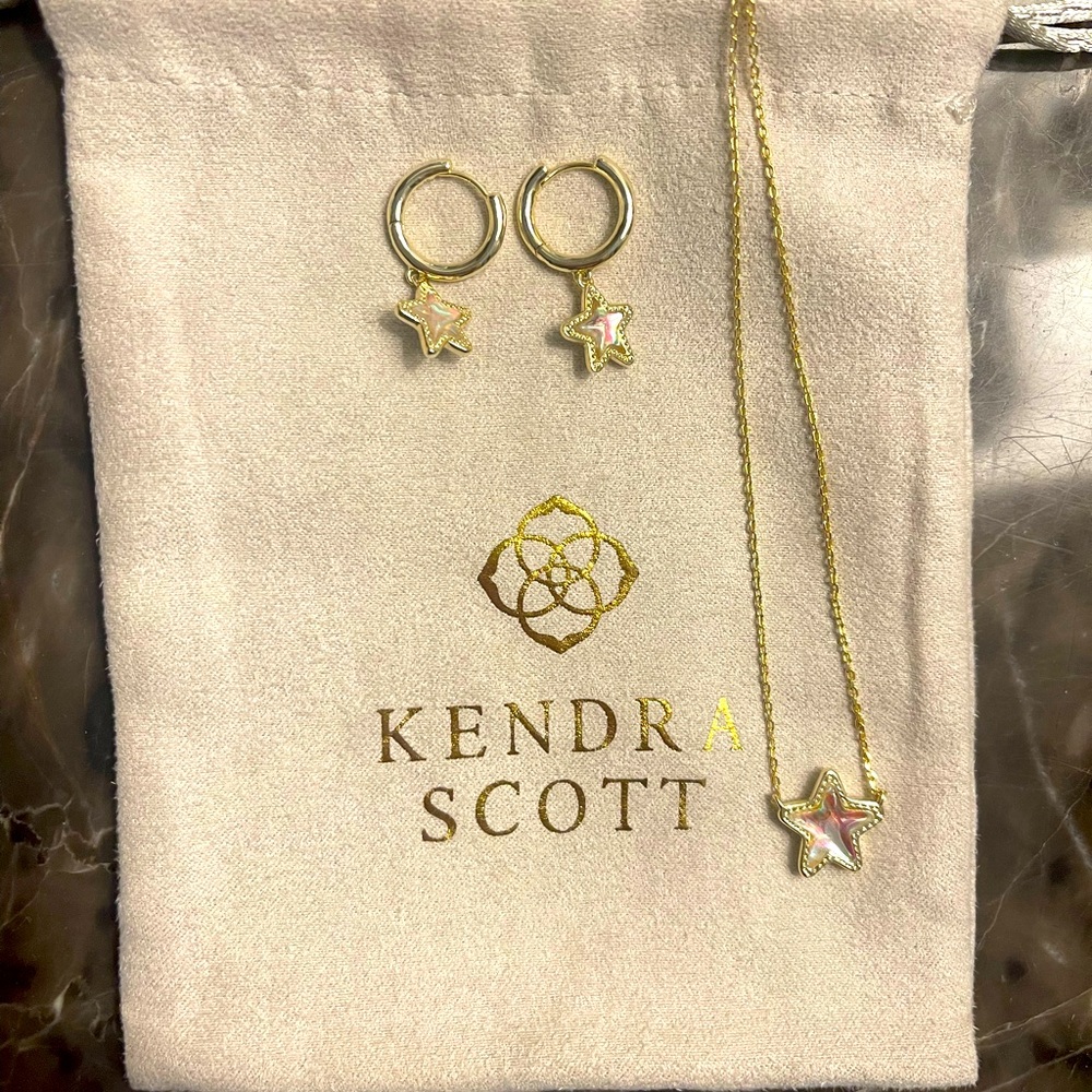 Kendra Scott gold necklace & earrings